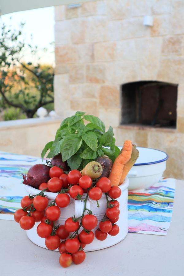 קונברסאנו Malia Holiday Villa מראה חיצוני תמונה