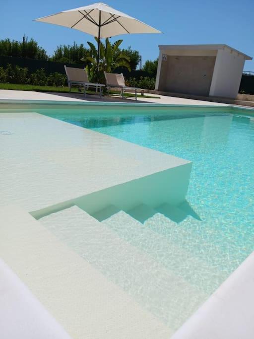 קונברסאנו Malia Holiday Villa מראה חיצוני תמונה