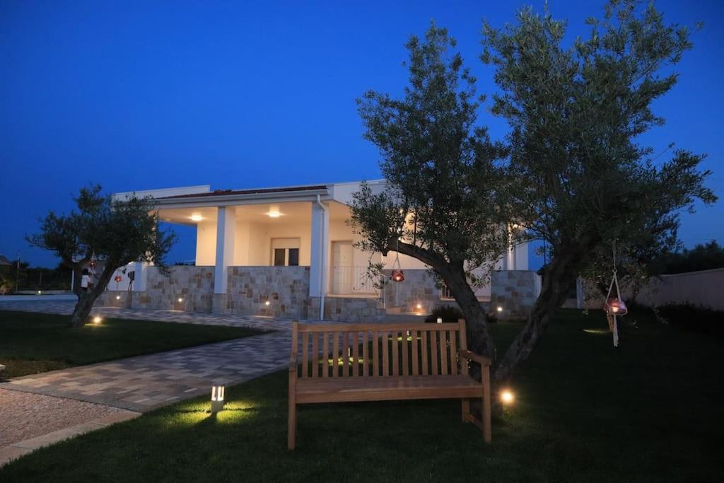קונברסאנו Malia Holiday Villa מראה חיצוני תמונה